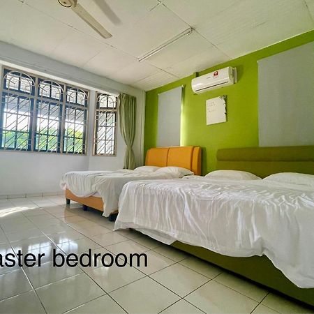 Low Season Promotion! 4B12B Max 19 Pax Party House Ipoh Eksteriør billede