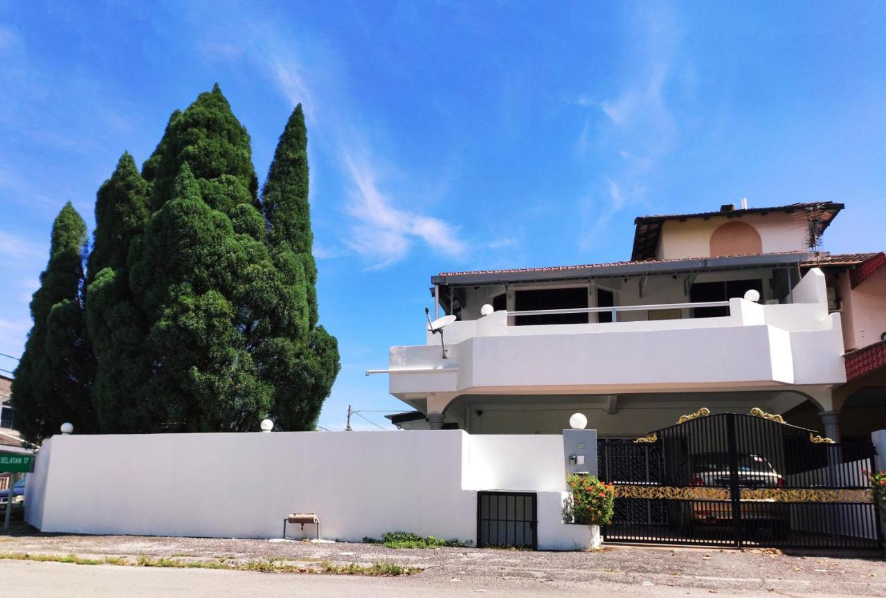 Low Season Promotion! 4B12B Max 19 Pax Party House Ipoh Eksteriør billede