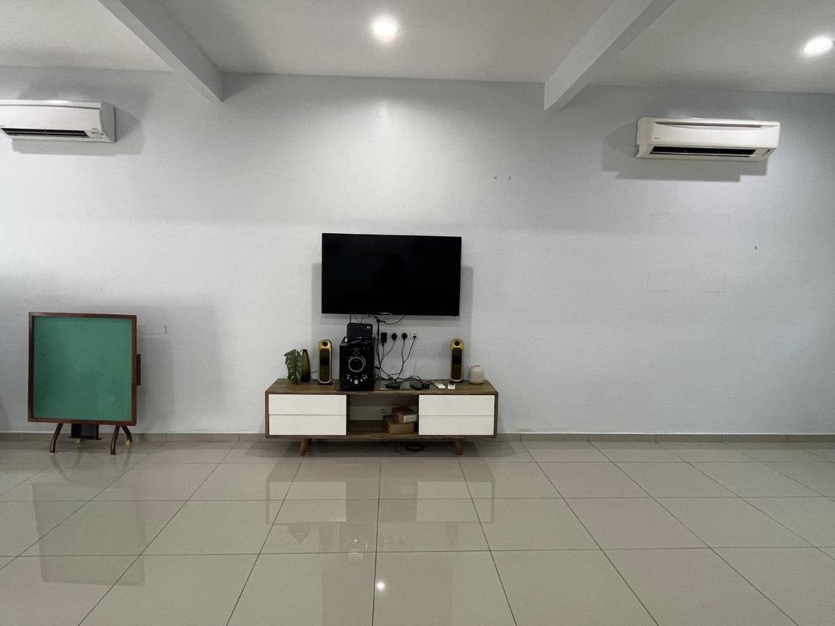 Low Season Promotion! 4B12B Max 19 Pax Party House Ipoh Eksteriør billede