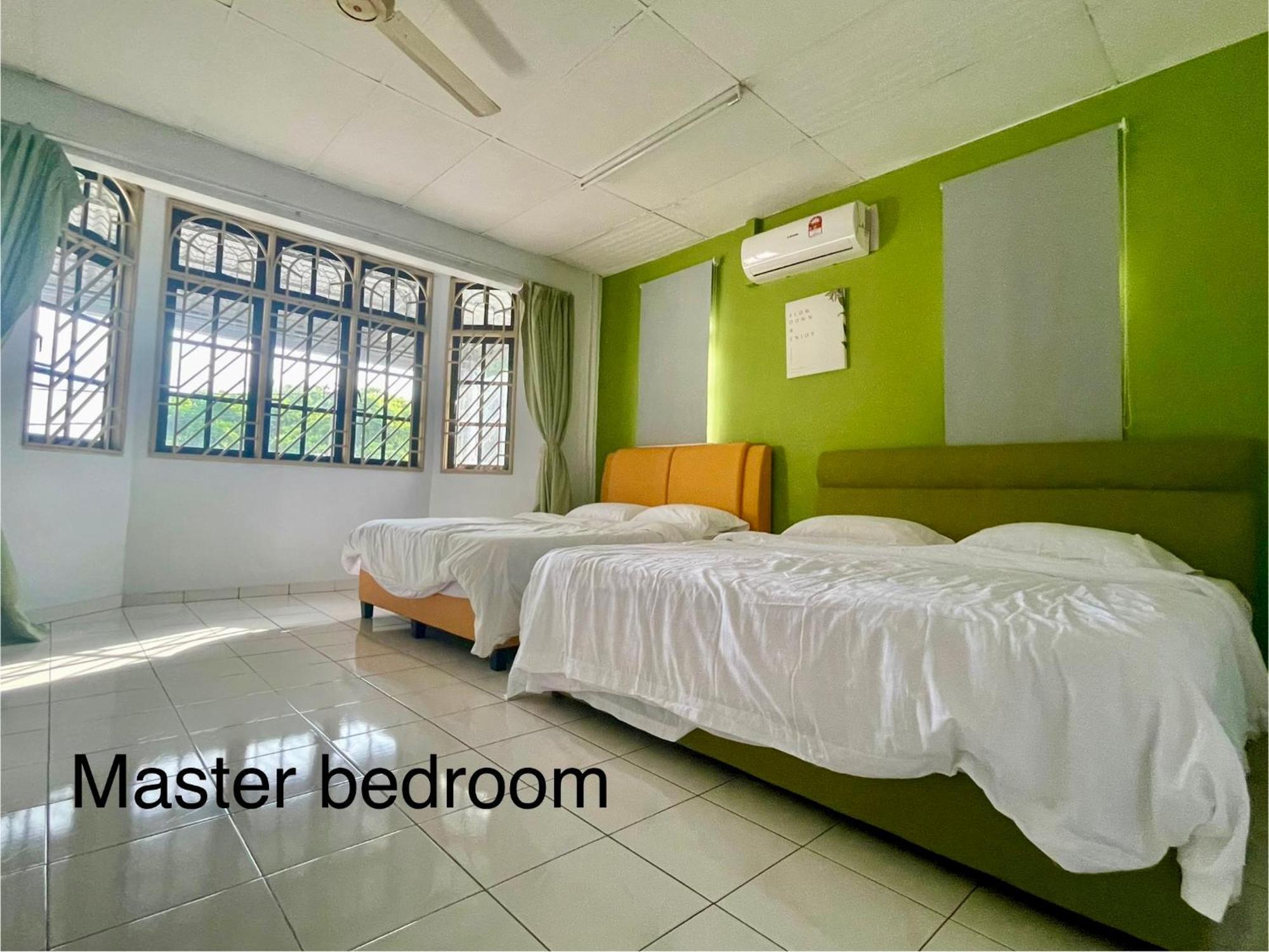Low Season Promotion! 4B12B Max 19 Pax Party House Ipoh Eksteriør billede